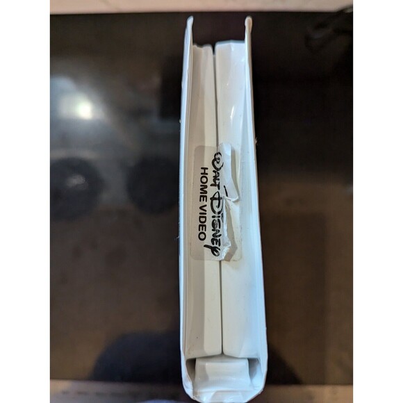 WALT DISNEY ~ BEAUTY AND THE BEAST - THE ENCHANTED CHRISTMAS VHS CLAMSHELL - Picture 5 of 11